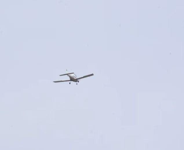 男子开飞机带父返乡过年：遇到逆风也仅用两小时